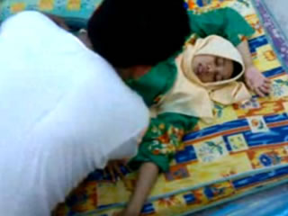 操朋友的豐滿阿拉伯妻子